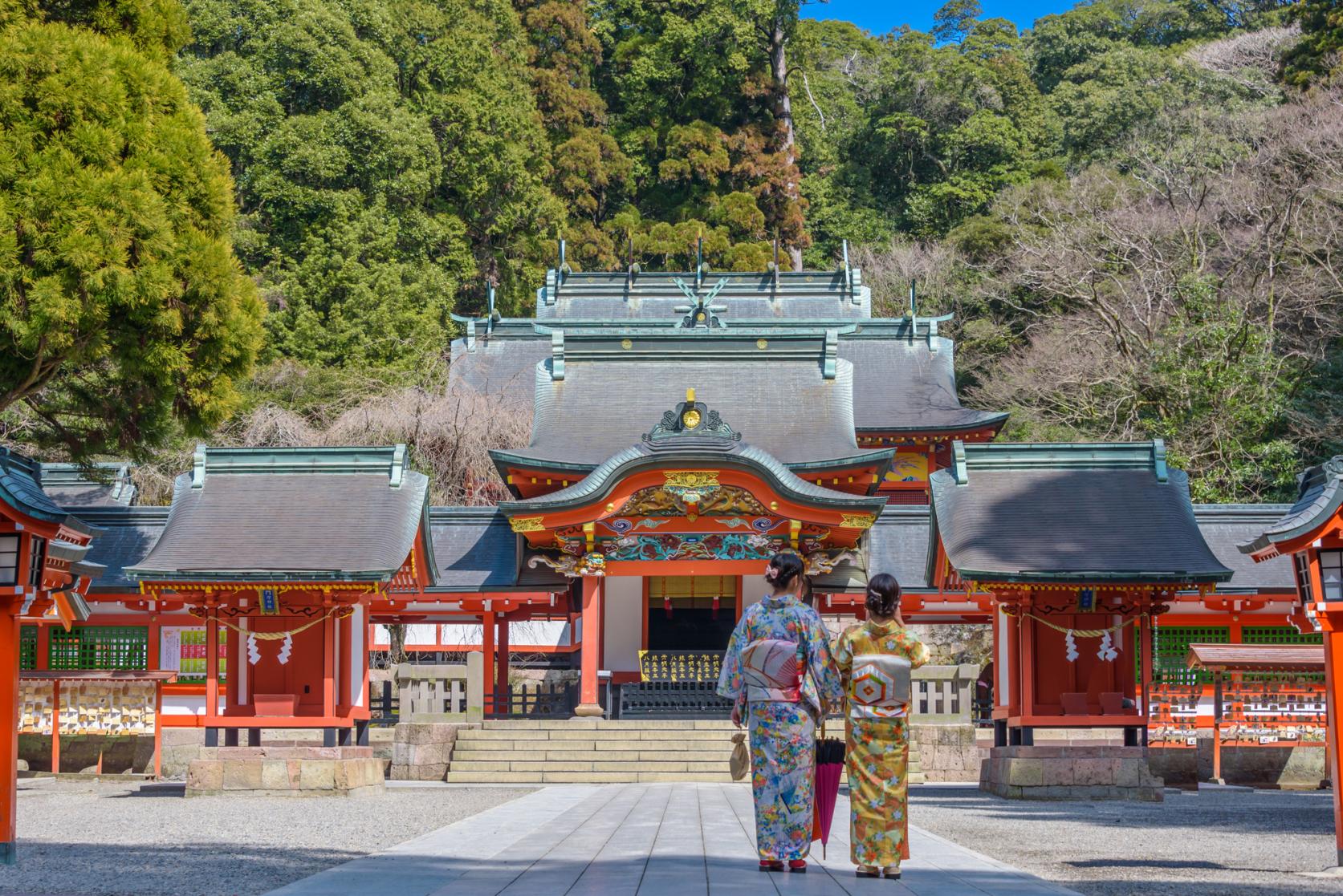 Dịch vụ xe buýt đến đền Kirishima Jingu bắt đầu hoạt động trong thời gian giới hạn-1