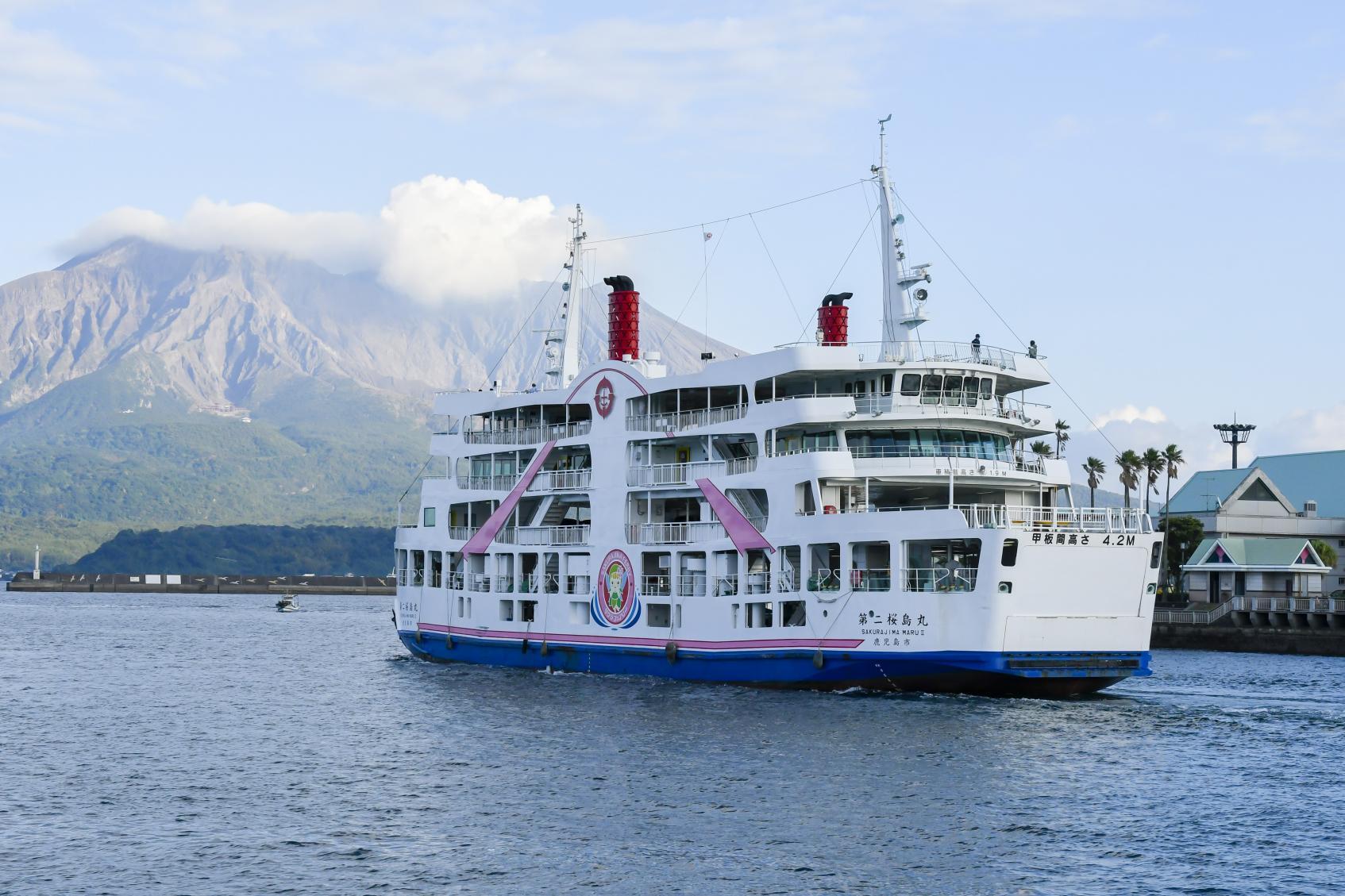  鹿児島本港側　桜島フェリーターミナル 