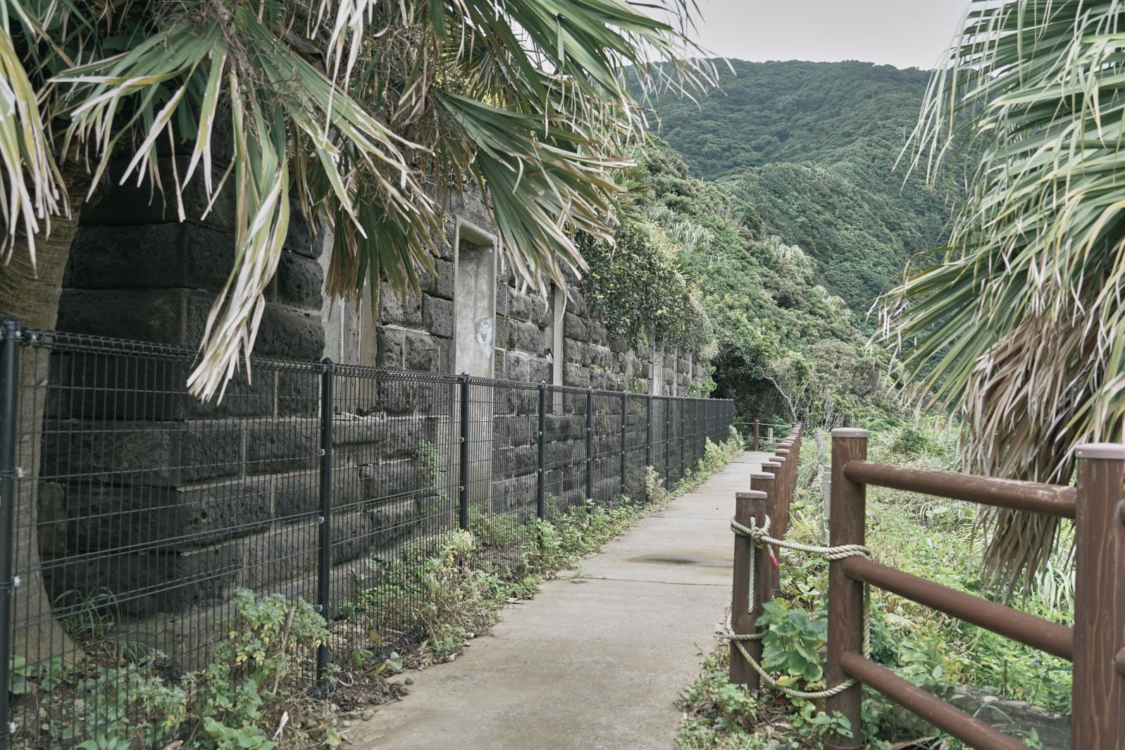 佐多岬灯台守の官舎跡地-1