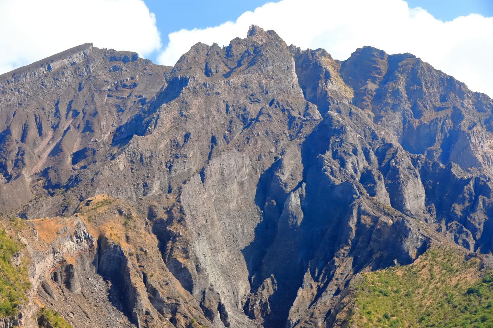 Reason to visit volcano Sakurajima-0